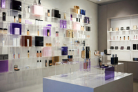 //rjrorwxhpjinlo5p.ldycdn.com/cloud/pqBpiKnllqSRqlqrpnqlip/Modern-Retail-Acrylic-Display-Wall.jpg